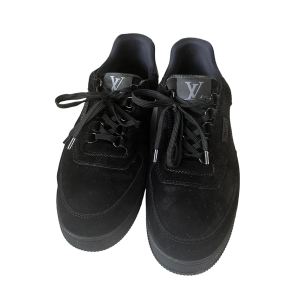 Louis Vuitton LV Uniform Trainer sneakers
SIZE: LV 8.5, US 9.5 - Picture 2 of 13